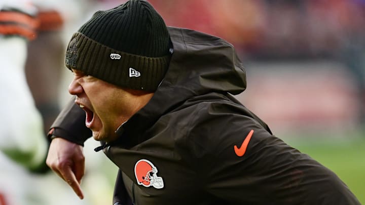 Cleveland Browns Safeties coach Ephraim Banda reacts after a play during the second half against the Kansas City Chiefs.