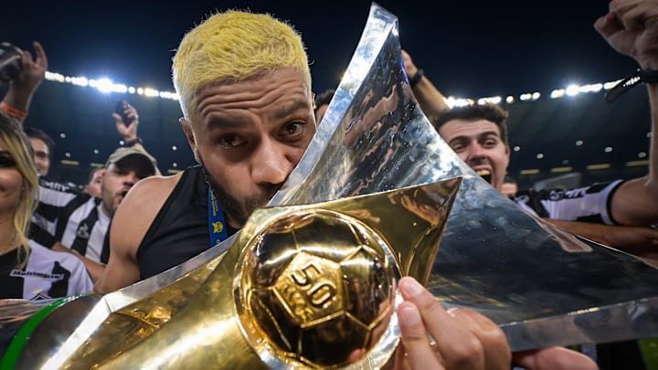 Ainda em atividade, Hulk continua escrevendo belos capítulos no Galo 