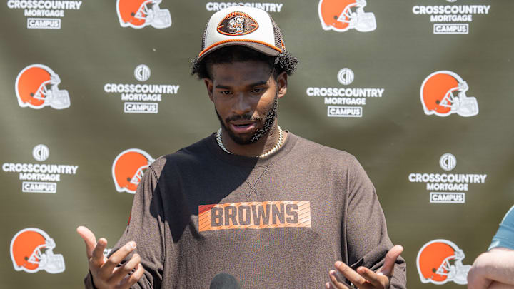 Cleveland Browns quarterback Shedeur Sanders (12)