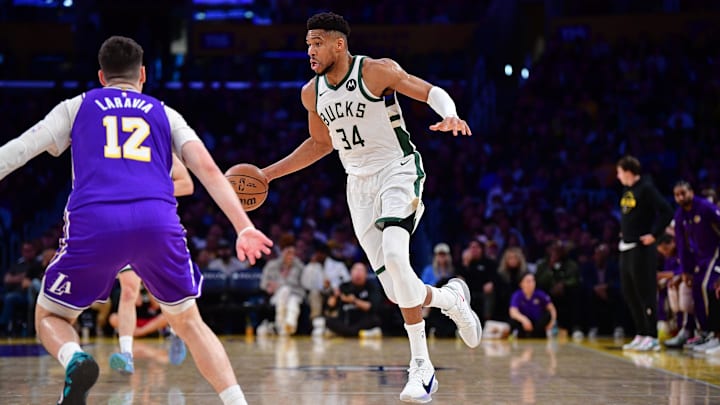 No se descarta que sean los Lakers quienes negocien con los Bucks por Giannis Antetokounmpo 