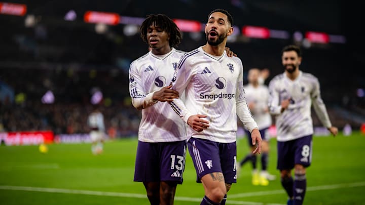 Aston Villa v Manchester United - Premier League