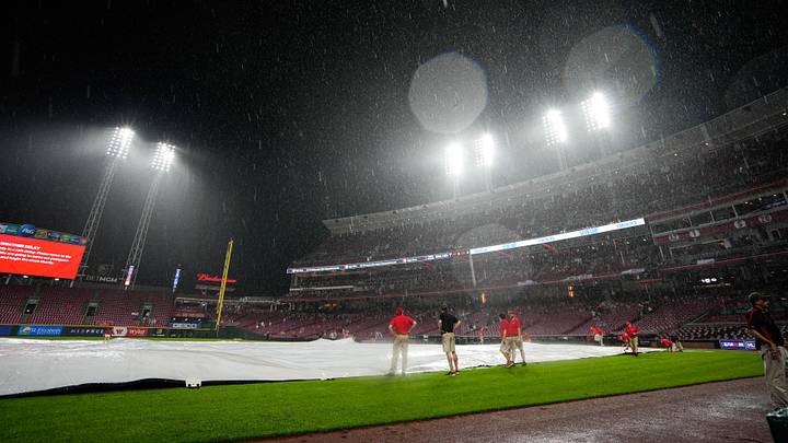 Jun 6, 2025; Cincinnati, OH, USA; The rain starts to pour during the Reds vs. Diamondbacks game at Great American Ball Park on Friday June 6, 2025. Mandatory Credit: Phil Didion-USA TODAY Network via Imagn Images Jun 6, 2025; Cincinnati, OH, USA; The rain starts to pour during the Reds vs. Diamondbacks game at Great American Ball Park on Friday June 6, 2025. Mandatory Credit: Phil Didion-USA TODAY Network via Imagn Images