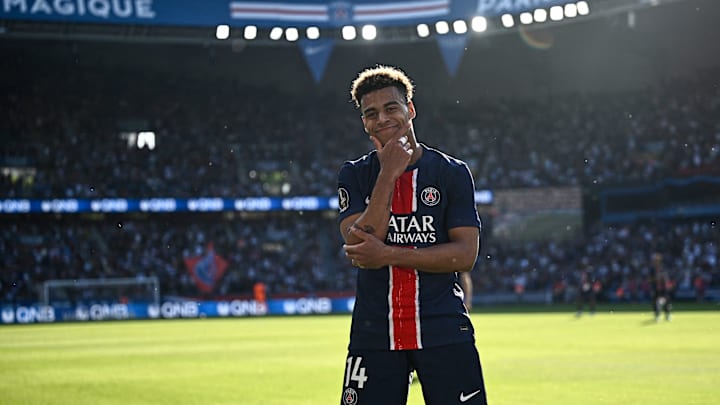 TOPSHOT-FBL-FRA-LIGUE1-PSG-ANGERS