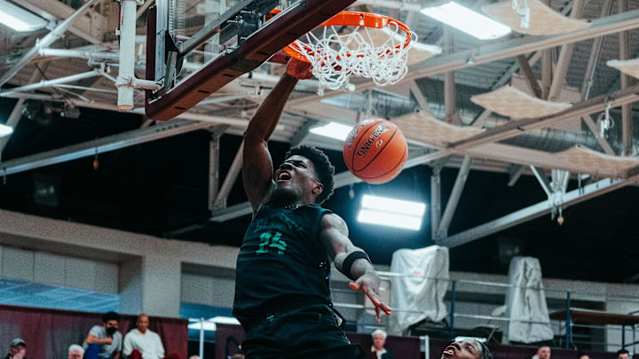Santa Marita (CA) St. Joseph's Tounde Yessoufou throws down a dunk at the 2025 Hoophall Classic against Holy Innocents (GA).