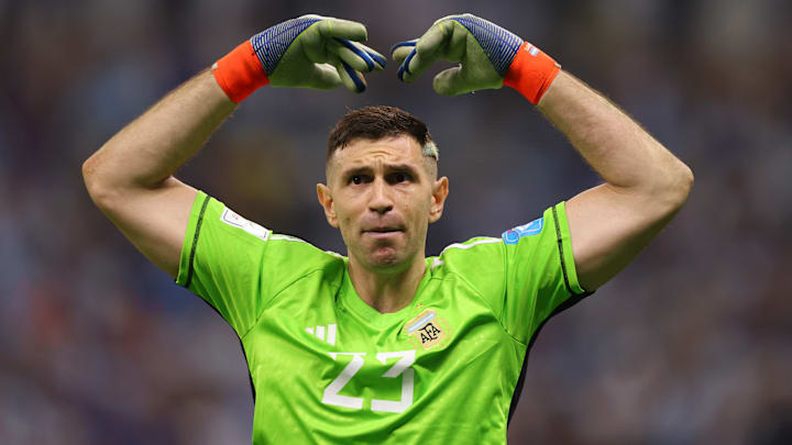 Emiliano Martinez a stoppé la tentative de Kingsley Coman.