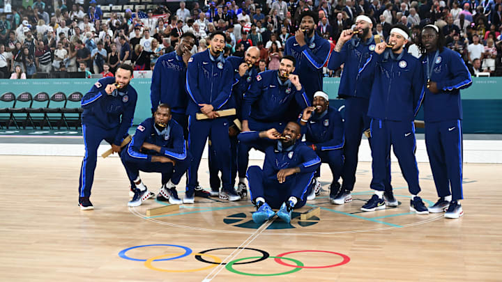 BASKETBALL-OLY-PARIS-2024-FRA-USA-MEDALS