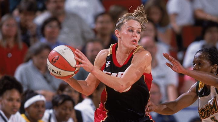 Jackie Stiles #10