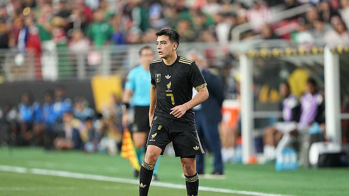 Gilberto Mora, mediocampista de la Selección Mexicana. Gilberto Mora, mediocampista de la Selección Mexicana.