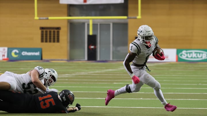 Emmanuel Diers led Pella to a win in the state semifinals in Iowa Thursday.