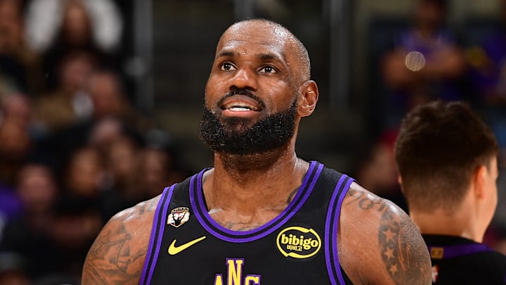 Atlanta Hawks v Los Angeles Lakers