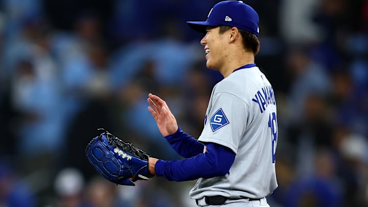 World Series - Los Angeles Dodgers v Toronto Blue Jays - Game Two World Series - Los Angeles Dodgers v Toronto Blue Jays - Game Two