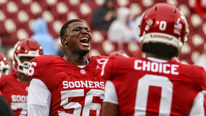 Oklahoma offensive tackle Michael Fasusi fires up his teammates ahead of the matchup with South Carolina.