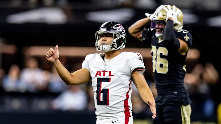 Nov 10, 2024; New Orleans, Louisiana, USA;  Atlanta Falcons place kicker Younghoe Koo (6) misses a field goal attempt against the New Orleans Saints during the second half at Caesars Superdome. Mandatory Credit: Stephen Lew-Imagn Images