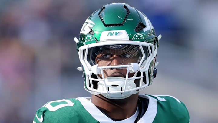 Nov 17, 2024; East Rutherford, New Jersey, USA; New York Jets running back Breece Hall (20) warms up before a game against the Indianapolis Colts at MetLife Stadium. Mandatory Credit: Brad Penner-Imagn Images