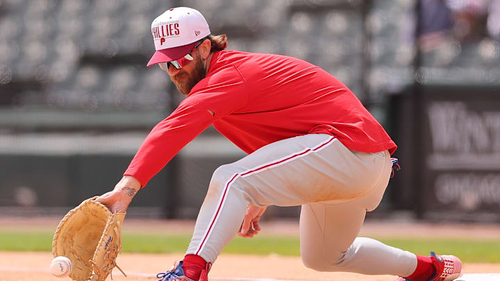 Los Filis quieren que Bryce Harper defienda la inicial en su vuelta a MLB