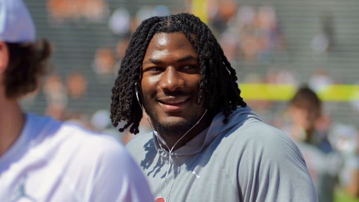 Oklahoma defensive end R Mason Thomas Oklahoma defensive end R Mason Thomas