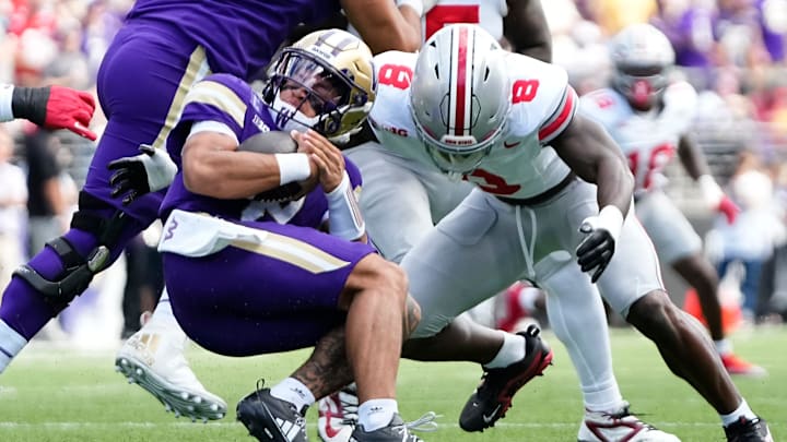 Demond Williams threw for 3,065 yards and 25 touchdowns last year, rushing for 611 yards and six touchdowns. However, he had his biggest games against Washington's worst opponents.
