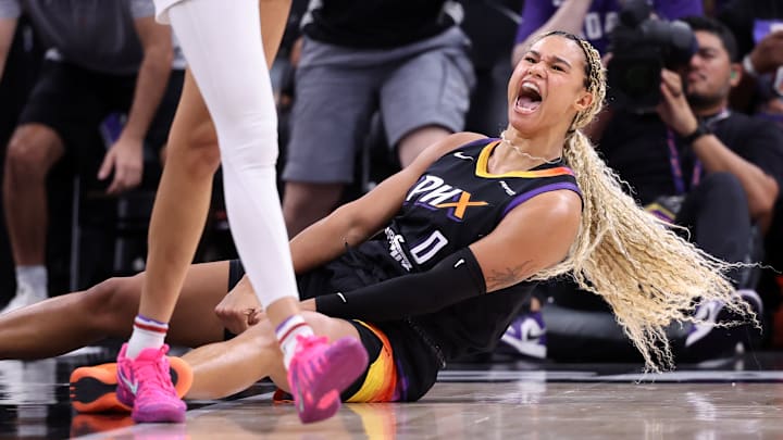 Los Angeles Sparks v Phoenix Mercury