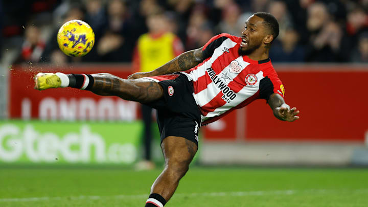 Brentford FC v Manchester City - Premier League
