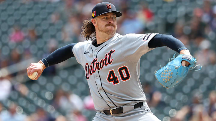 Aug 17, 2025; Minneapolis, Minnesota, USA; Detroit Tigers starting pitcher Chris Paddack (40) delivers a pitch against the Minnesota Twins during the second inning at Target Field Aug 17, 2025; Minneapolis, Minnesota, USA; Detroit Tigers starting pitcher Chris Paddack (40) delivers a pitch against the Minnesota Twins during the second inning at Target Field