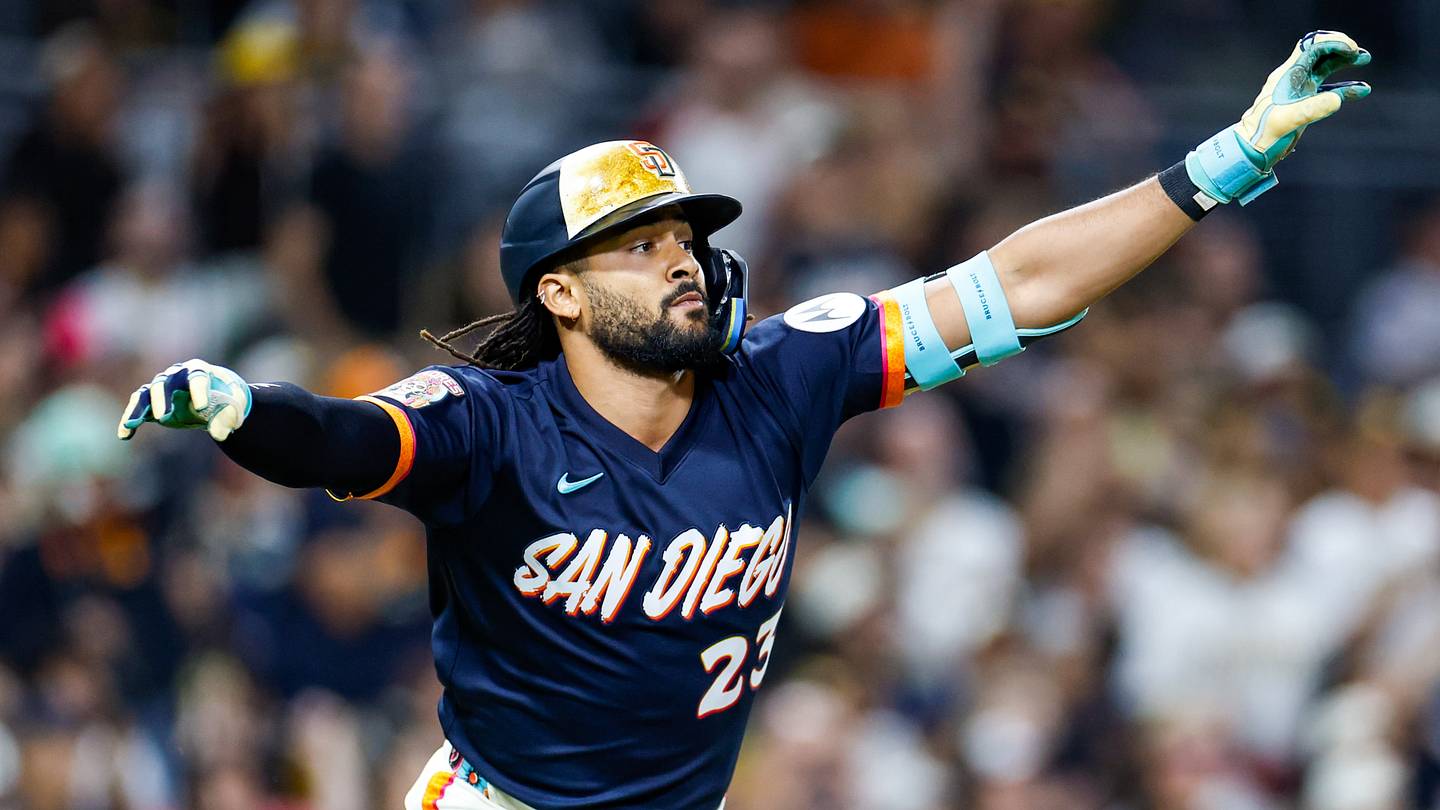Where Padres Stand in Wild-Card Race After Comeback Win vs Marlins, Losses by Cubs and Phillies