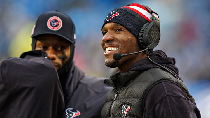 Houston Texans v Tennessee Titans