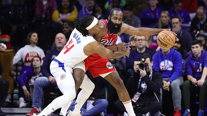 James Harden fue figura en los 76ers