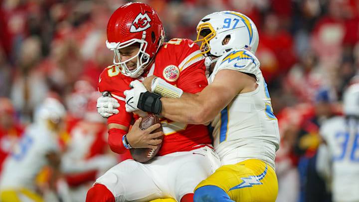 Los Angeles Chargers v Kansas City Chiefs