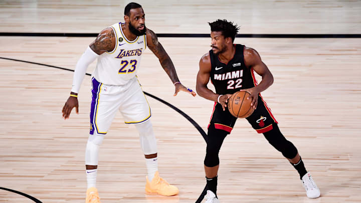 LeBron enfrentará a Butler en enero