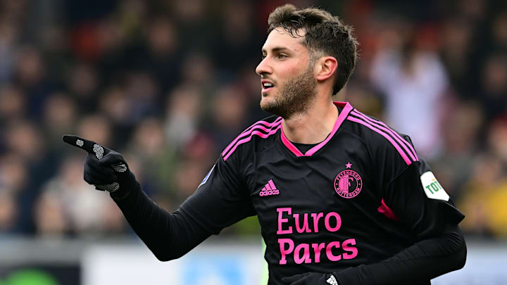 El delantero mexicano del Feyenoord Rotterdam, Santiago Giménez, llegó a su gol 19 tras su primera temporada en Europa. El delantero mexicano del Feyenoord Rotterdam, Santiago Giménez, llegó a su gol 19 tras su primera temporada en Europa.