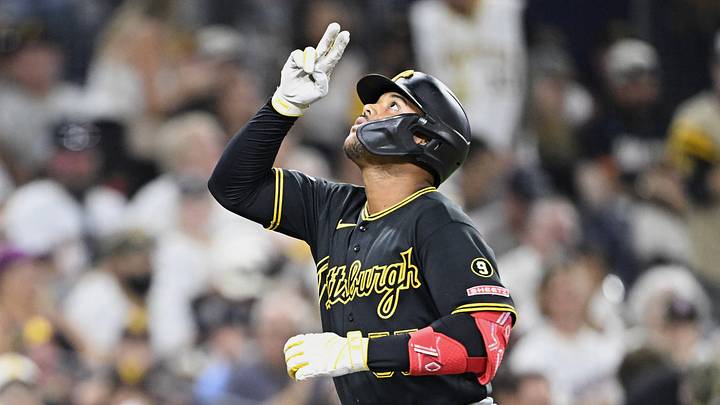 Aug 24, 2026; San Diego, California, USA; Pittsburgh Pirates right fielder Esmerlyn Valdez (55) points skyward after hitting a solo home run during the sixth inning against the San Diego Padres at Petco Park. Mandatory Credit: Denis Poroy-Imagn Images Aug 24, 2026; San Diego, California, USA; Pittsburgh Pirates right fielder Esmerlyn Valdez (55) points skyward after hitting a solo home run during the sixth inning against the San Diego Padres at Petco Park. Mandatory Credit: Denis Poroy-Imagn Images