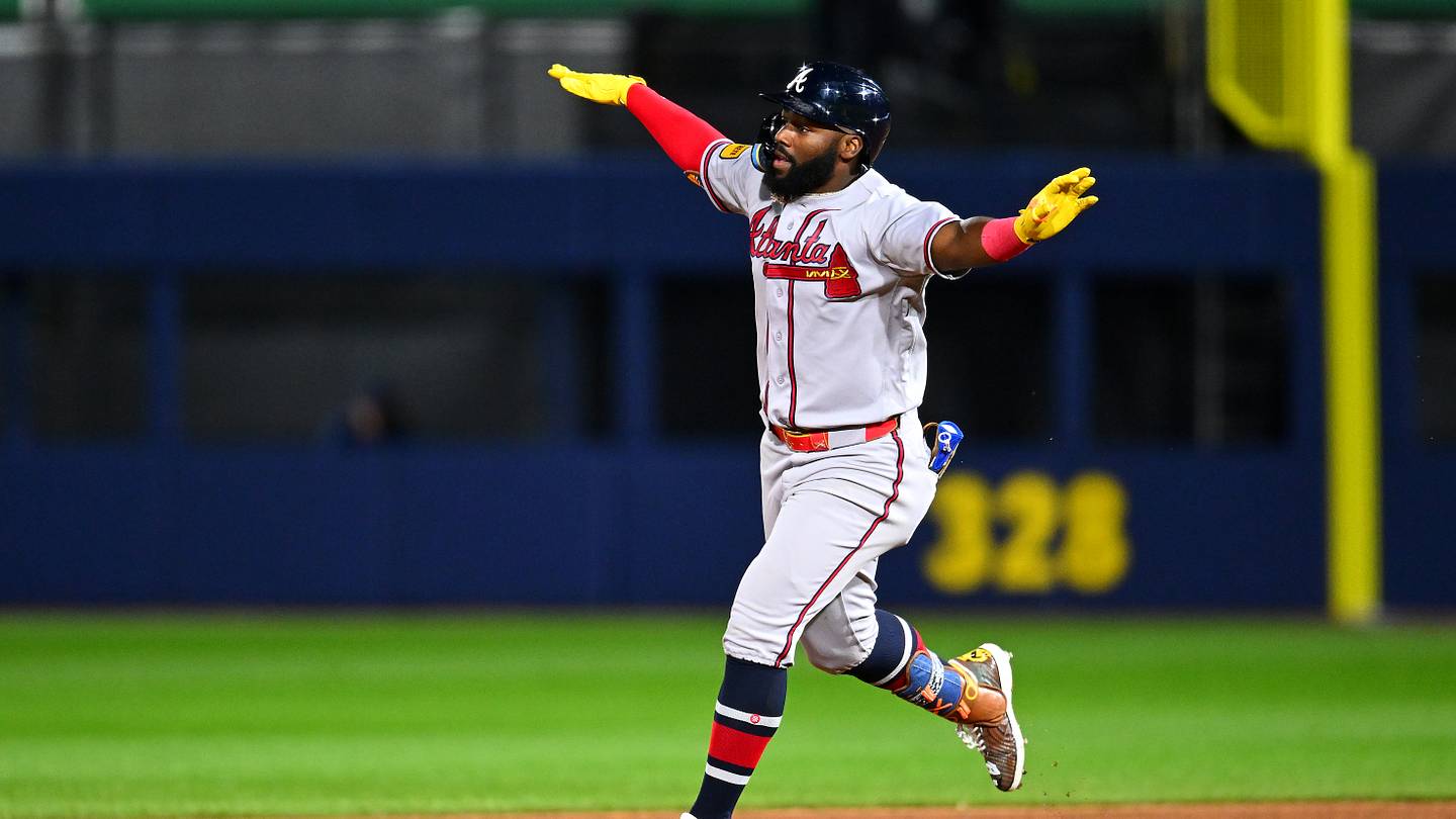 MLB magic numbers 2026: Updated playoff clinching scenarios