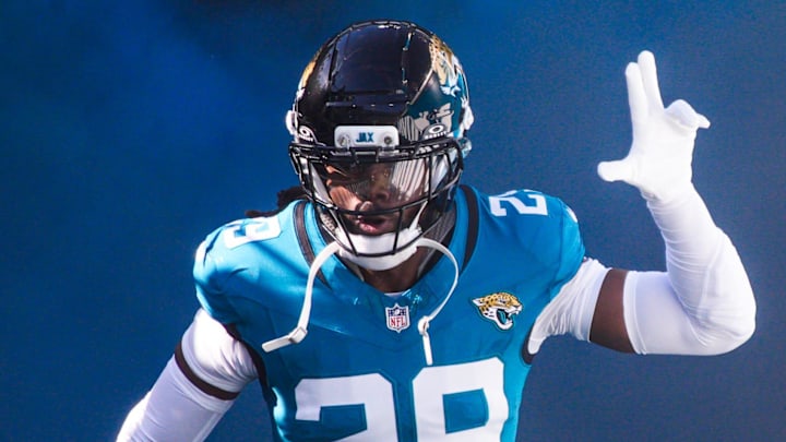 Jacksonville Jaguars safety Eric Murray (29) enters the stadium before an NFL football game at EverBank Stadium, Sunday, Dec. 14, 2025, in Jacksonville, Fla. [Doug Engle/Florida Times-Union]