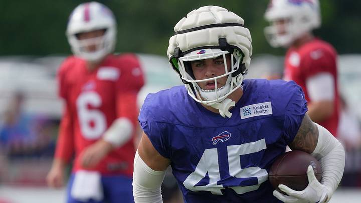 Bills Ben VanSumeren runs with the ball after making the catch at Buffalo Bills Training Camp at St. John Fisher University in Pittsford on Aug. 6, 2026. Bills Ben VanSumeren runs with the ball after making the catch at Buffalo Bills Training Camp at St. John Fisher University in Pittsford on Aug. 6, 2026.