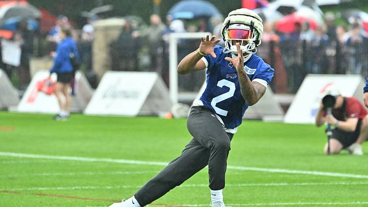 Buffalo Bills WR DJ Moore catches a pass during training camp practice. Mandatory Credit: Mark Konezny-Imagn Images Buffalo Bills WR DJ Moore catches a pass during training camp practice. Mandatory Credit: Mark Konezny-Imagn Images