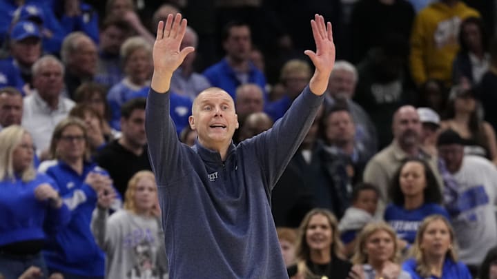 Kentucky Wildcats head coach Mark Pope