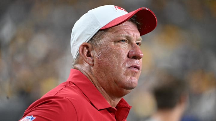 A recent mock draft has the Buccaneers making a puzzling move.