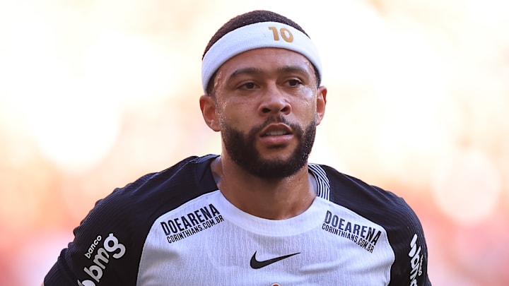 Memphis deixou o campo lesionado