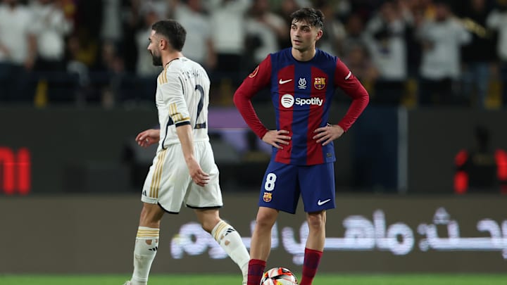 Real Madrid CF v FC Barcelona - Super Copa de España Final