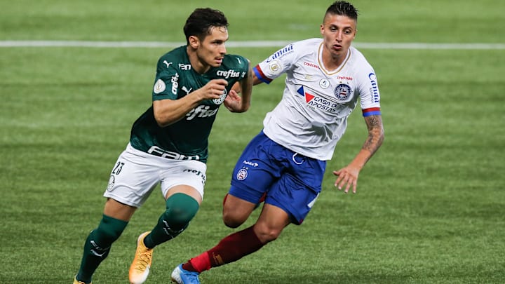 Bahia e Palmeiras medem forças na 26ª rodada do Campeonato Brasileiro. Bahia e Palmeiras medem forças na 26ª rodada do Campeonato Brasileiro.