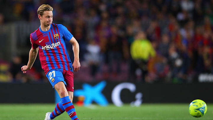 Frenkie de Jong debe salir a otro club