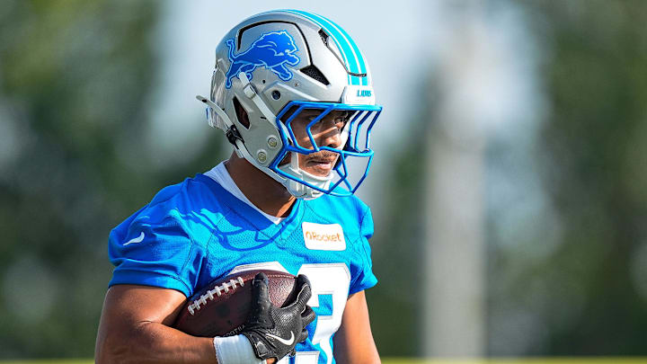 Detroit Lions running back Sione Vaki (33) practices during training camp at Meijer Performance Center in Allen Park on Monday, July 21, 2025.
