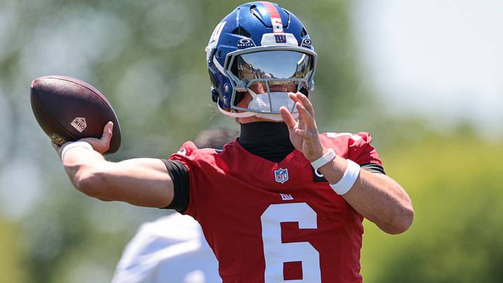 New York Giants quarterback Jaxson Dart (6) throws the ball during organized team activities at Quest Diagnostics Training Center. New York Giants quarterback Jaxson Dart (6) throws the ball during organized team activities at Quest Diagnostics Training Center.