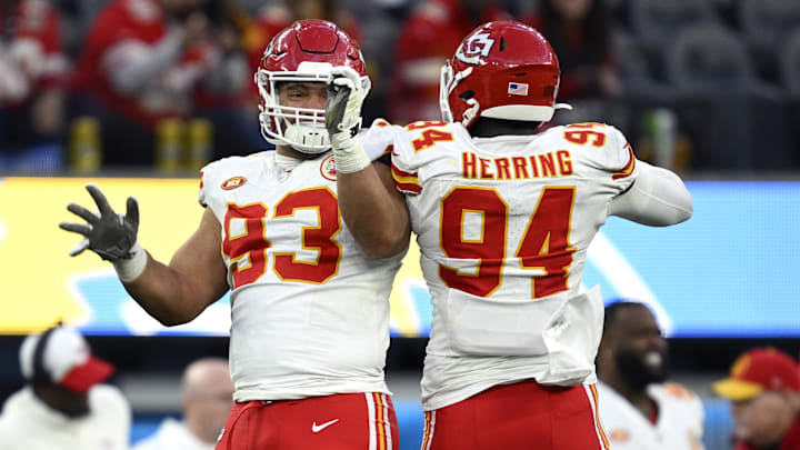 Matt Dickerson had 15 tackles for the Chiefs last season