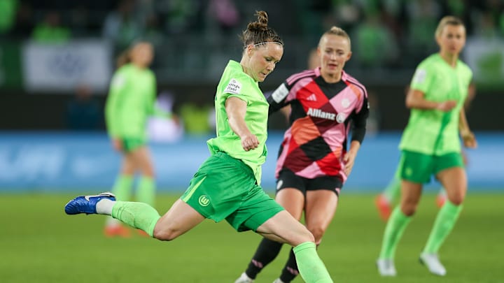 Der FC Bayern unterliegt dem VfL Wolfsburg Der FC Bayern unterliegt dem VfL Wolfsburg