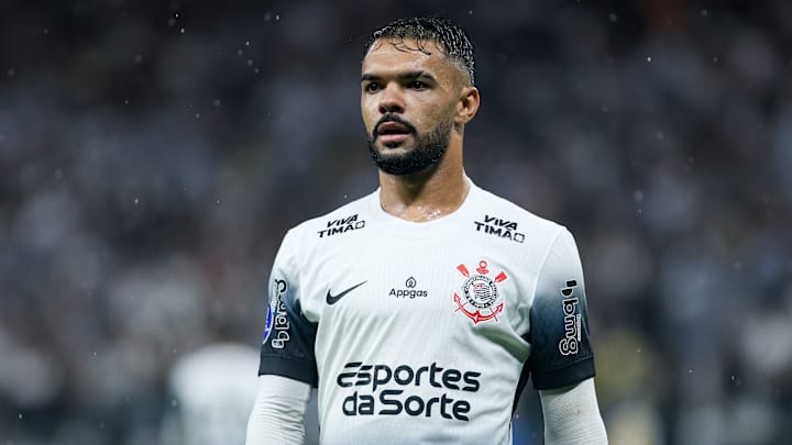 Raniele se recupera de lesão e volta a ficar à disposição no Corinthians 