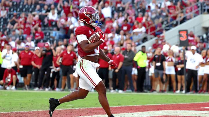 Nov 22, 2025; Tuscaloosa, Alabama, USA; Alabama Crimson Tide running back AK Dear (0) waltzes into the endzone during the second half against the Eastern Illinois Panthers at Saban Field at Bryant-Denny Stadium. Mandatory Credit: David Leong-Imagn Images Nov 22, 2025; Tuscaloosa, Alabama, USA; Alabama Crimson Tide running back AK Dear (0) waltzes into the endzone during the second half against the Eastern Illinois Panthers at Saban Field at Bryant-Denny Stadium. Mandatory Credit: David Leong-Imagn Images