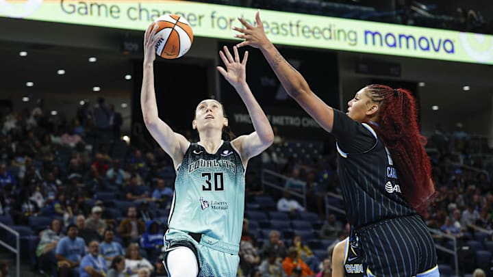 Sep 11, 2025; Chicago, Illinois, USA; New York Liberty forward Breanna Stewart (30) goes to the basket against Chicago Sky center Kamilla Cardoso (10) during the first half at Wintrust Arena. Mandatory Credit: Kamil Krzaczynski-Imagn Images