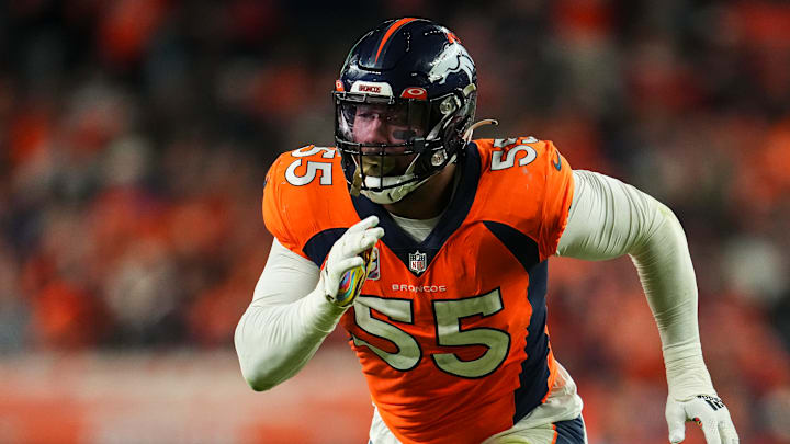 Bradley Chubb firmó extensión con los Dolphins 