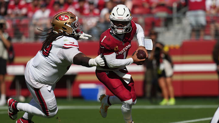 Sep 21, 2025; Santa Clara, California, USA; Arizona Cardinals quarterback Kyler Murray (1) is pressured by San Francisco 49ers defensive end Mykel Williams (98) during the second half at Levi's Stadium. Mandatory Credit: Cary Edmondson-Imagn Images Sep 21, 2025; Santa Clara, California, USA; Arizona Cardinals quarterback Kyler Murray (1) is pressured by San Francisco 49ers defensive end Mykel Williams (98) during the second half at Levi's Stadium. Mandatory Credit: Cary Edmondson-Imagn Images